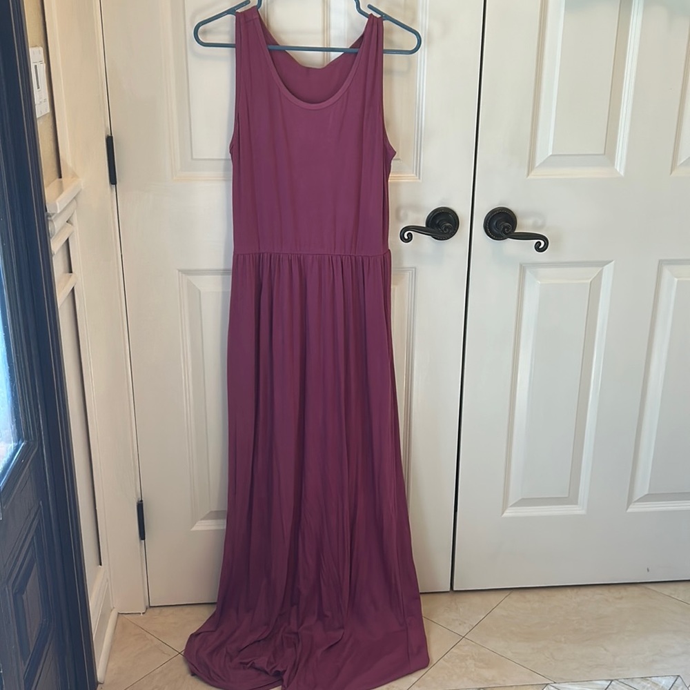 AMAZON ESSENTIALS WOMEN’S BURGUNDY TANK MAXI DRESS SIZE M NEW WITH TAGS